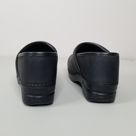 Dansko XP Black Leather 39 Comfort Clog Slip On  Non Slip - Picture 3 of 8